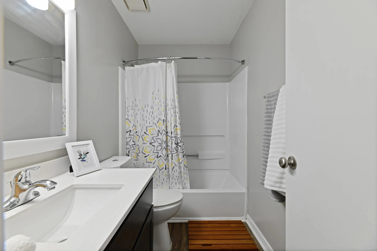 Walden Ponds Apartment
